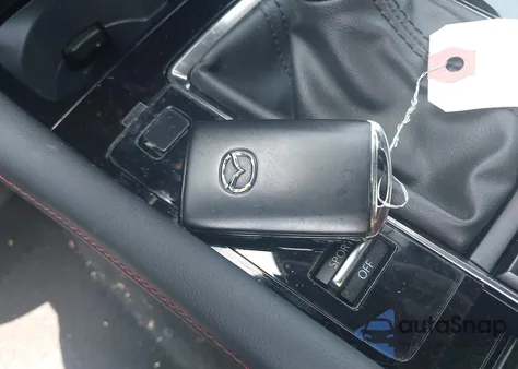 2025 Mazda Mazda3 Hatchback 2.5 S Carbon Edition z USA, uszkodzony, nr VIN JM1BPBLM8S1751214